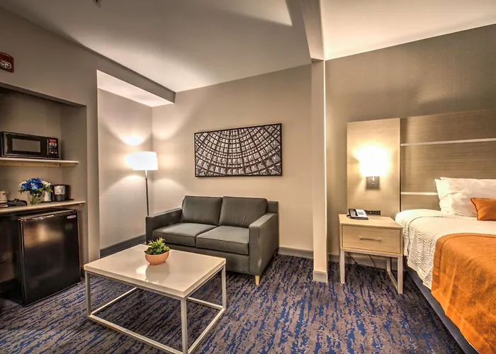 Best Western Plus Media Center Inn & Suites Burbank